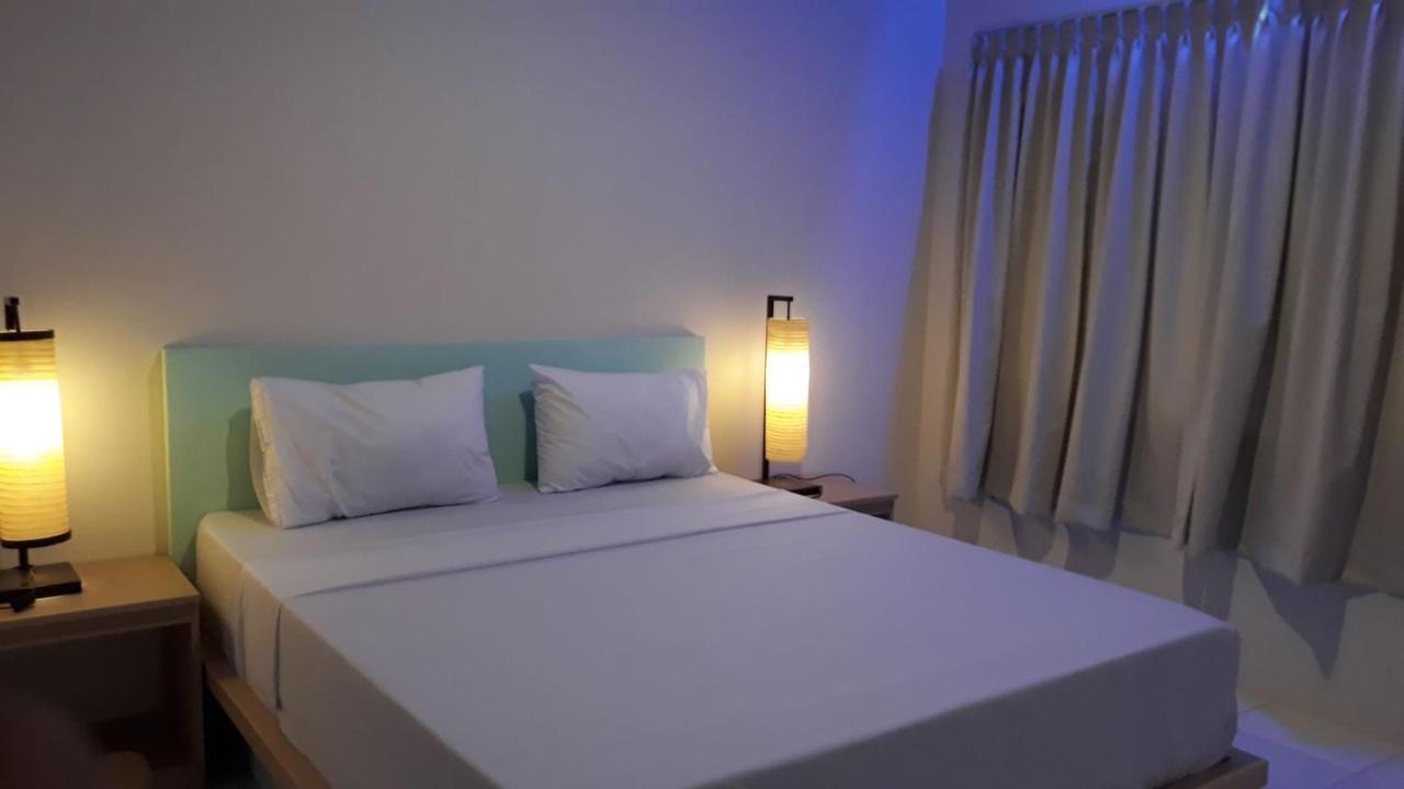 Bujang Lapuk Hostel เซกอตอง ภายนอก รูปภาพ