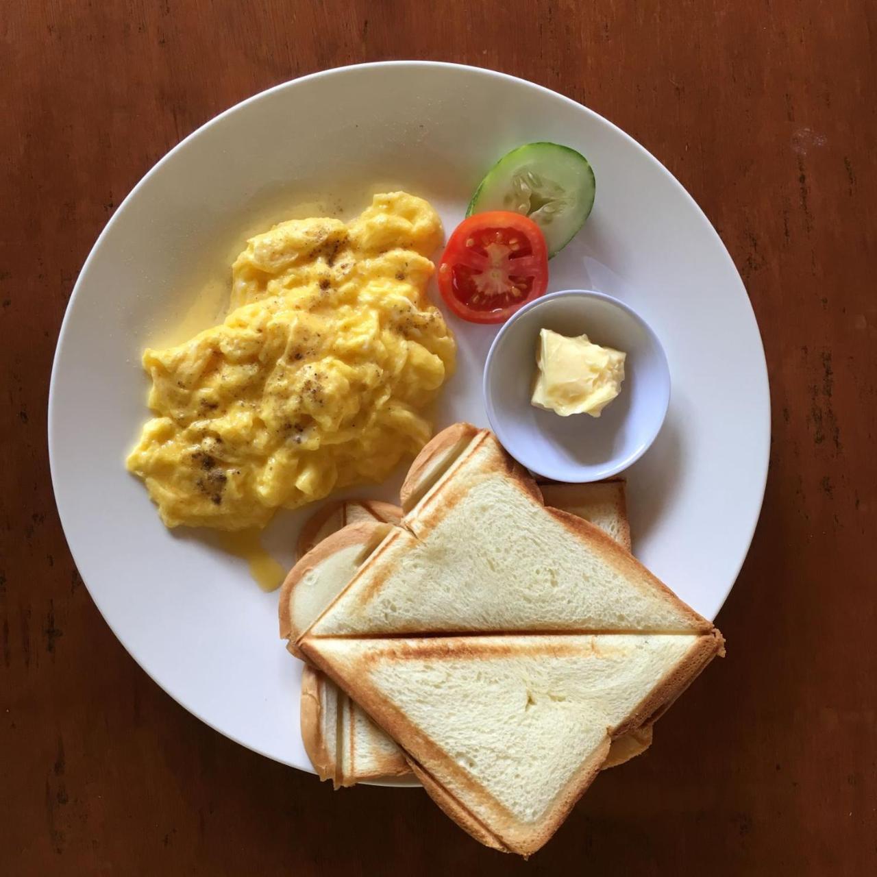 Bujang Lapuk Hostel เซกอตอง ภายนอก รูปภาพ